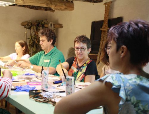 Course of jewelry with resin and natural elements